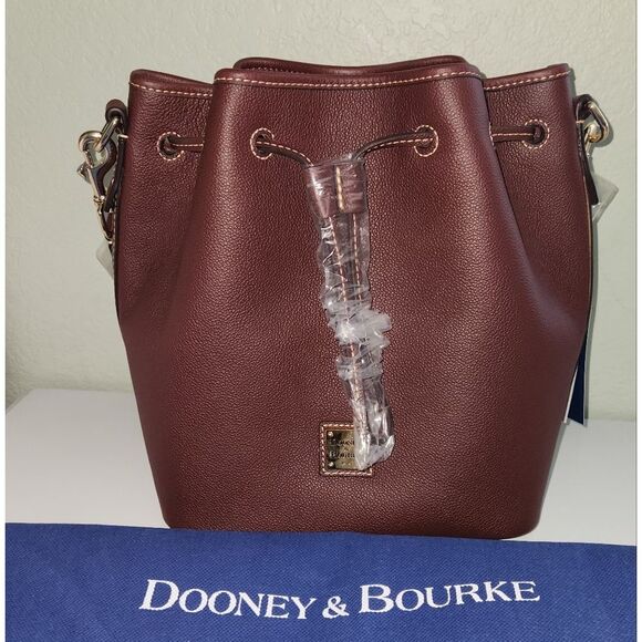 NWOT Dooney & Bourke Saffiano Drawstring Leather Shoulder Bag In Wine - Picture 2 of 10